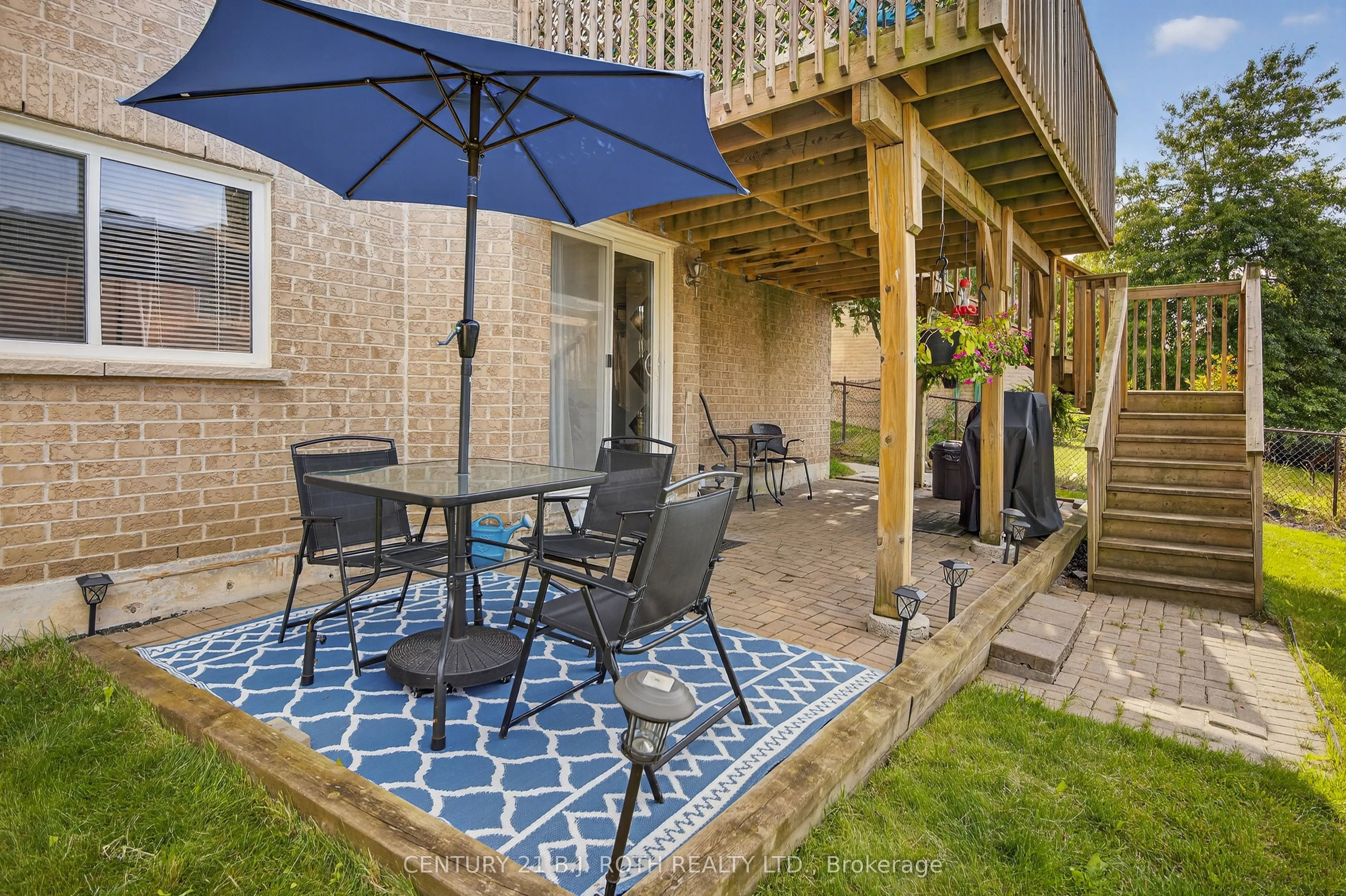 7 Round Leaf Court