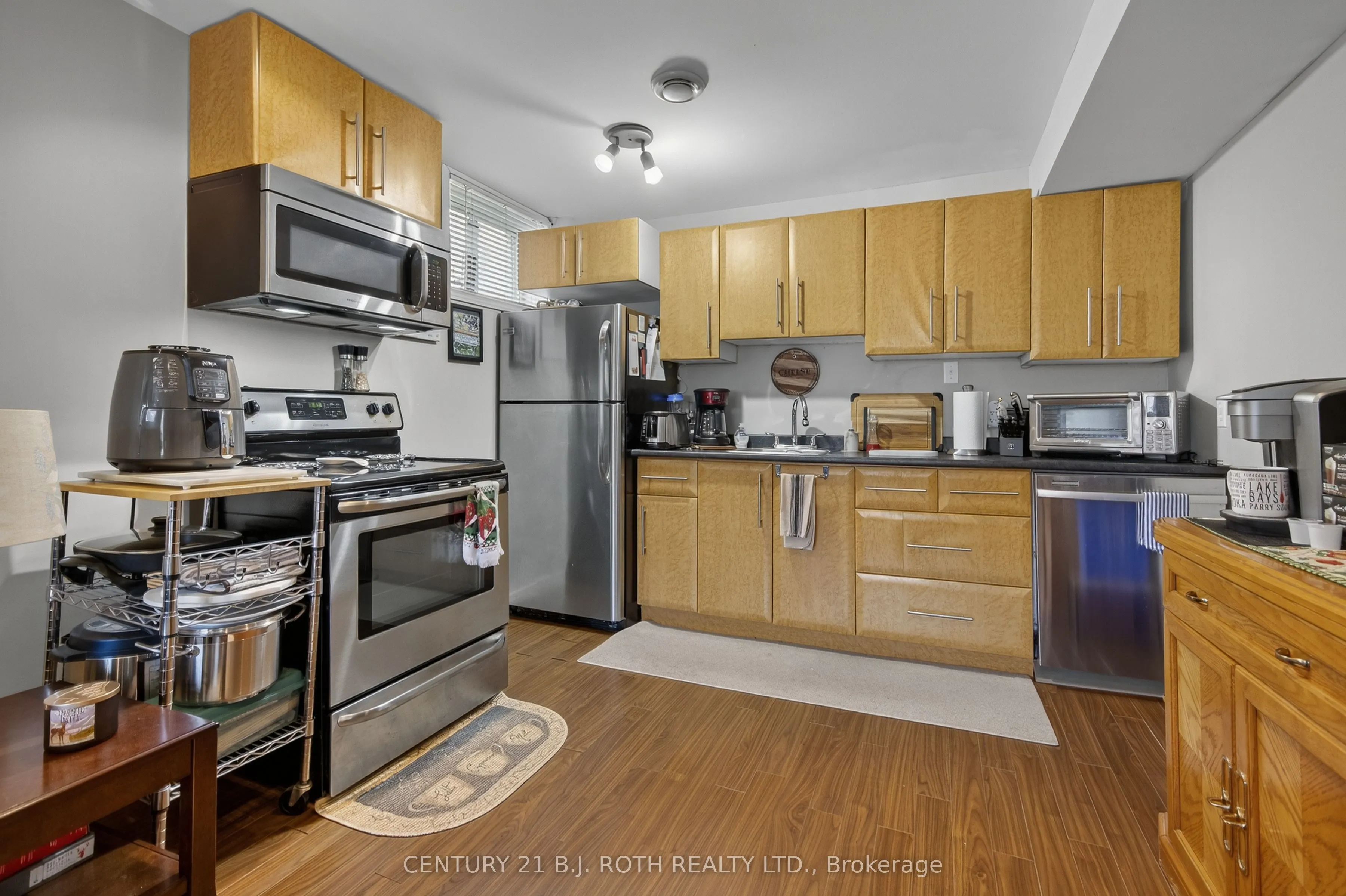 7 Round Leaf Court
