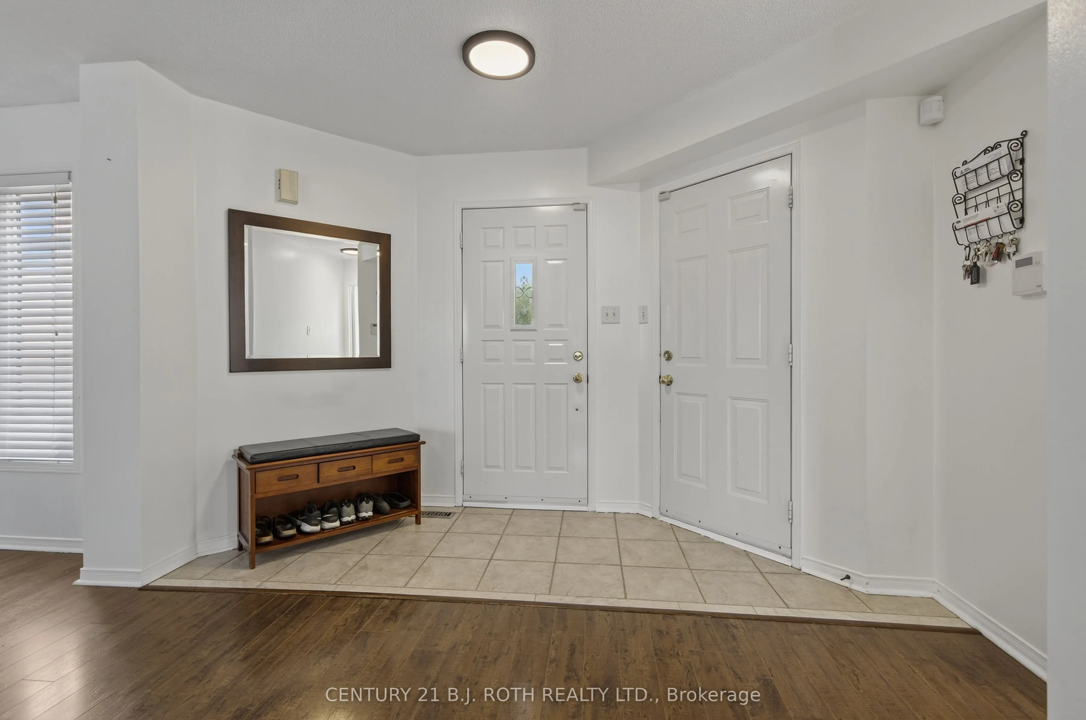 7 Round Leaf Court
