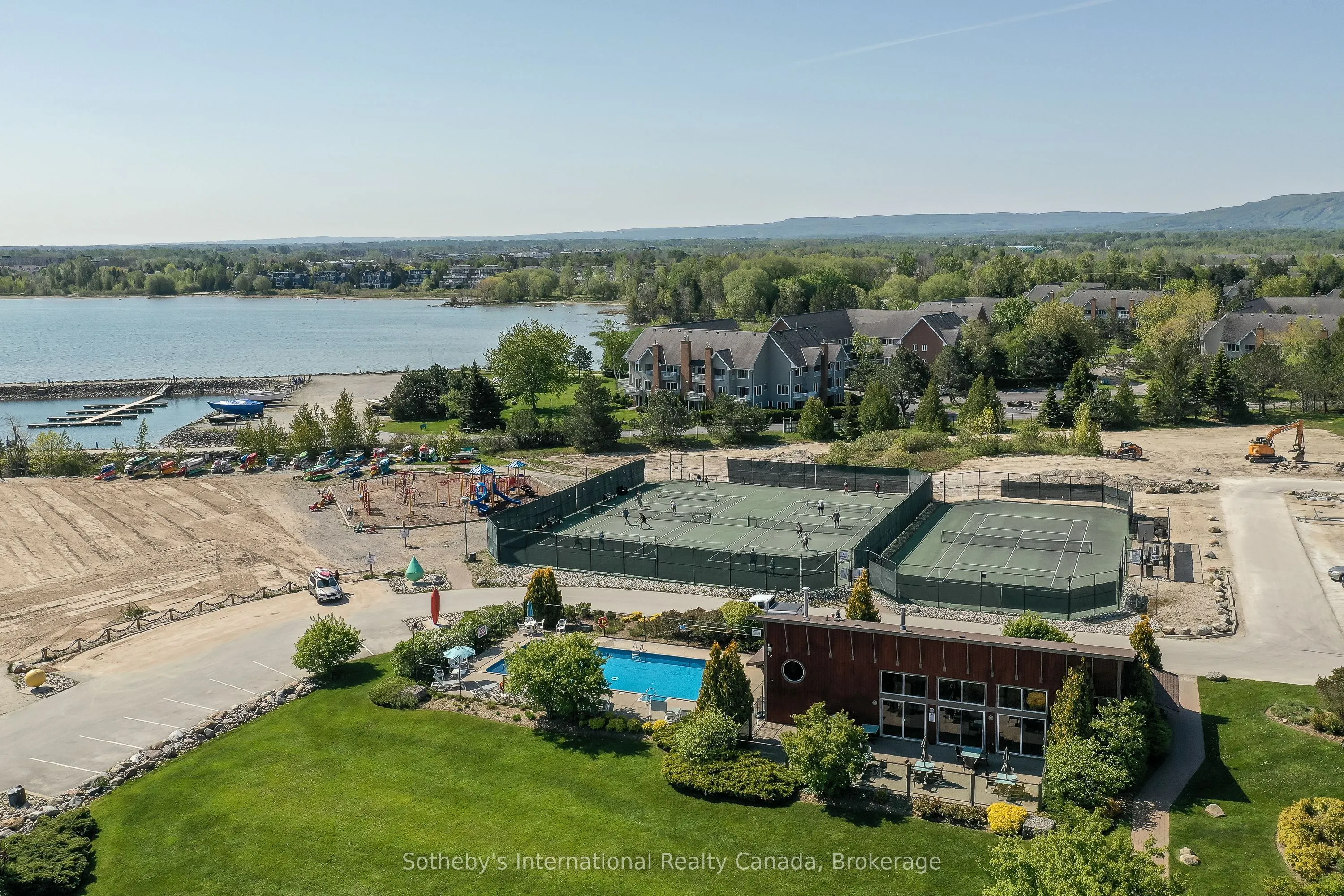 771 Johnston Park Avenue, #3