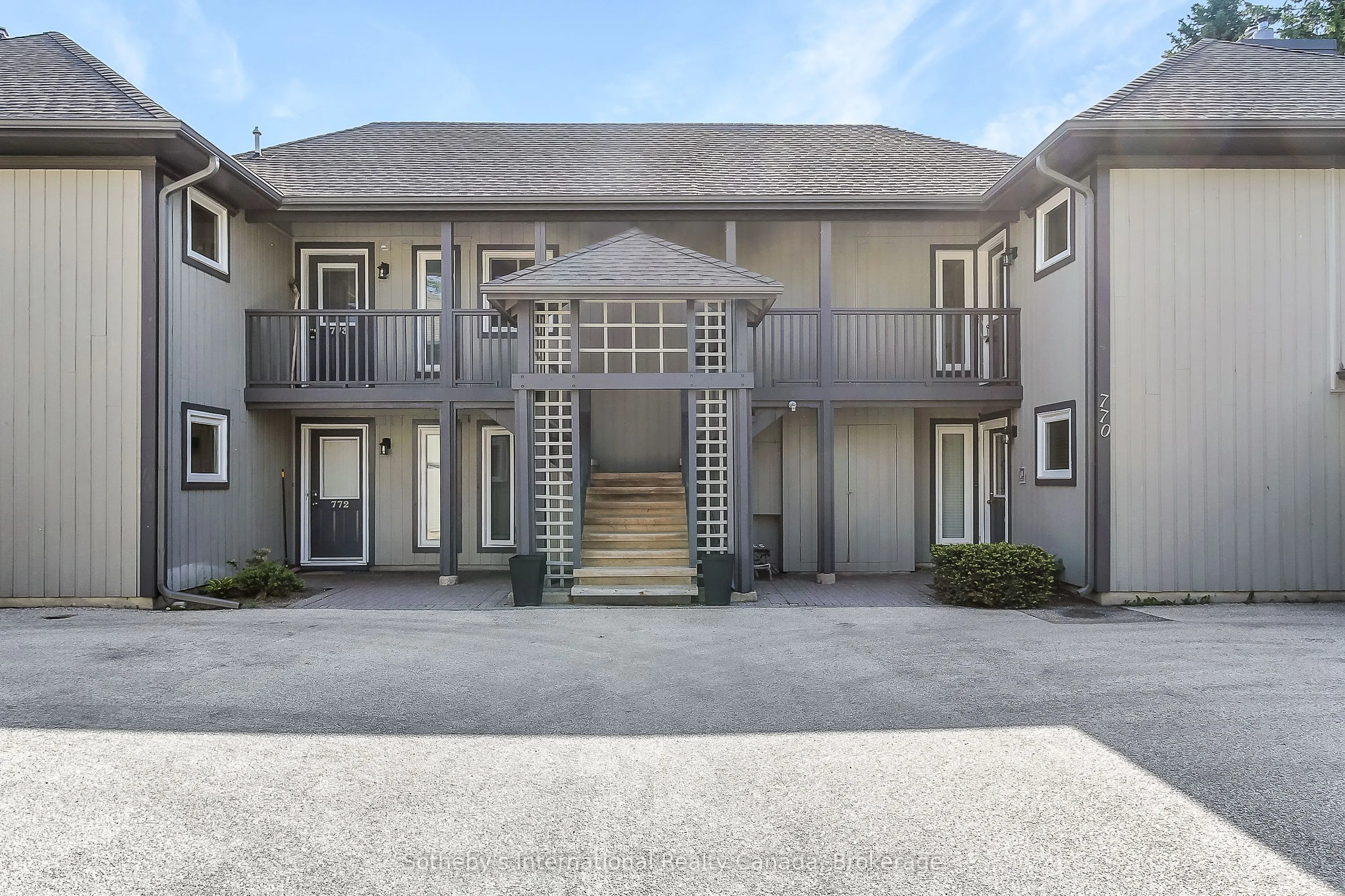 771 Johnston Park Avenue, #3
