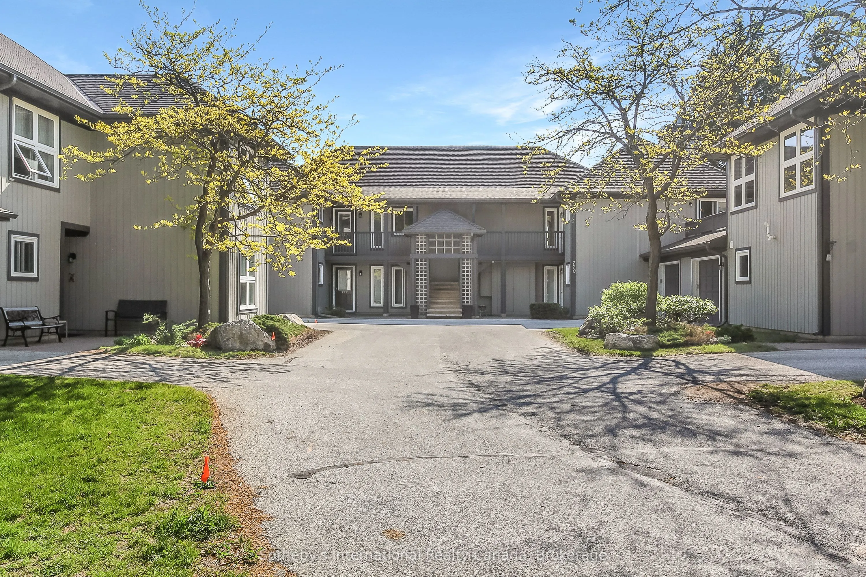 771 Johnston Park Avenue, #3