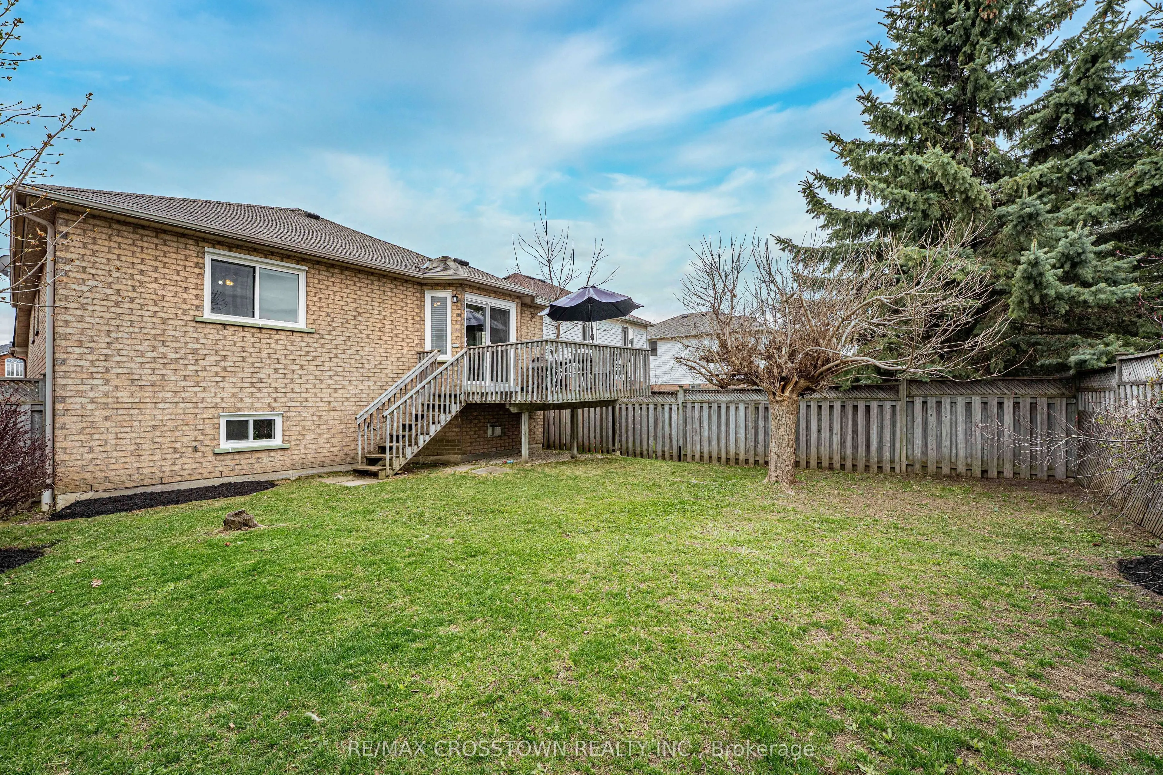 36 Leslie Avenue