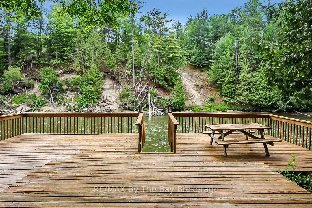 181 KNOX Road E