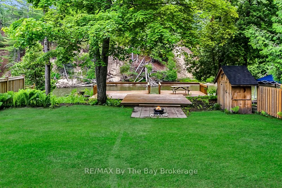 181 KNOX Road E
