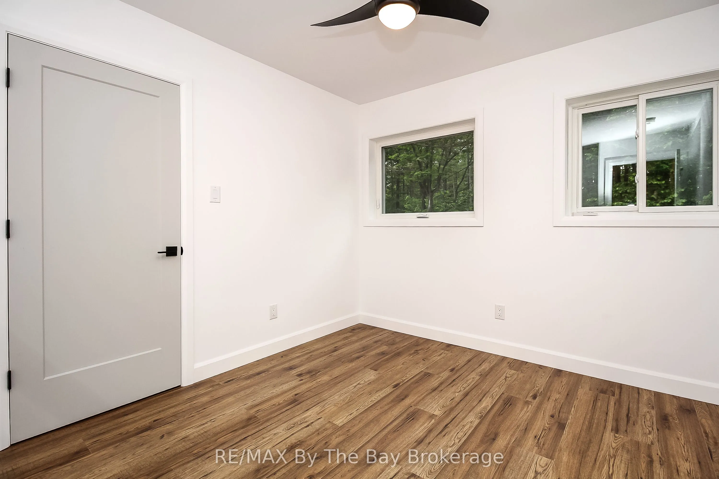 181 KNOX Road E