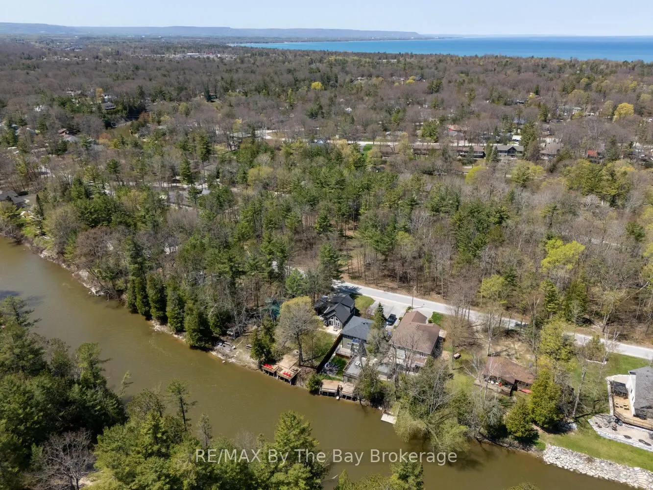 181 KNOX Road E
