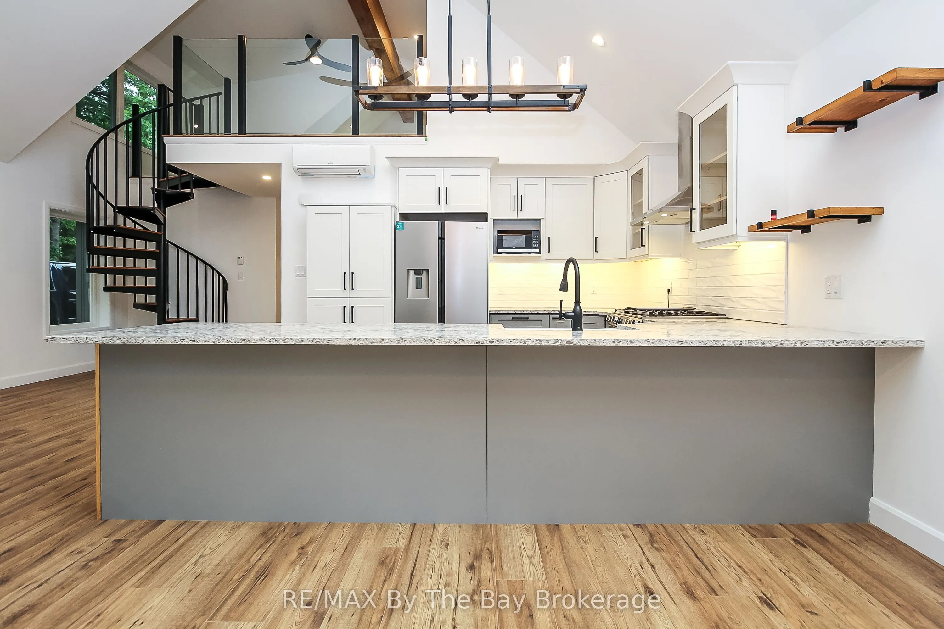 181 KNOX Road E