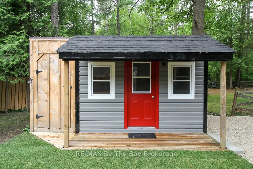 181 KNOX Road E