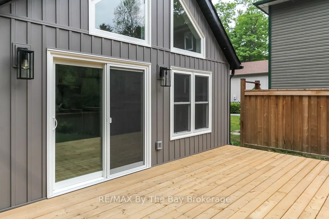 181 KNOX Road E
