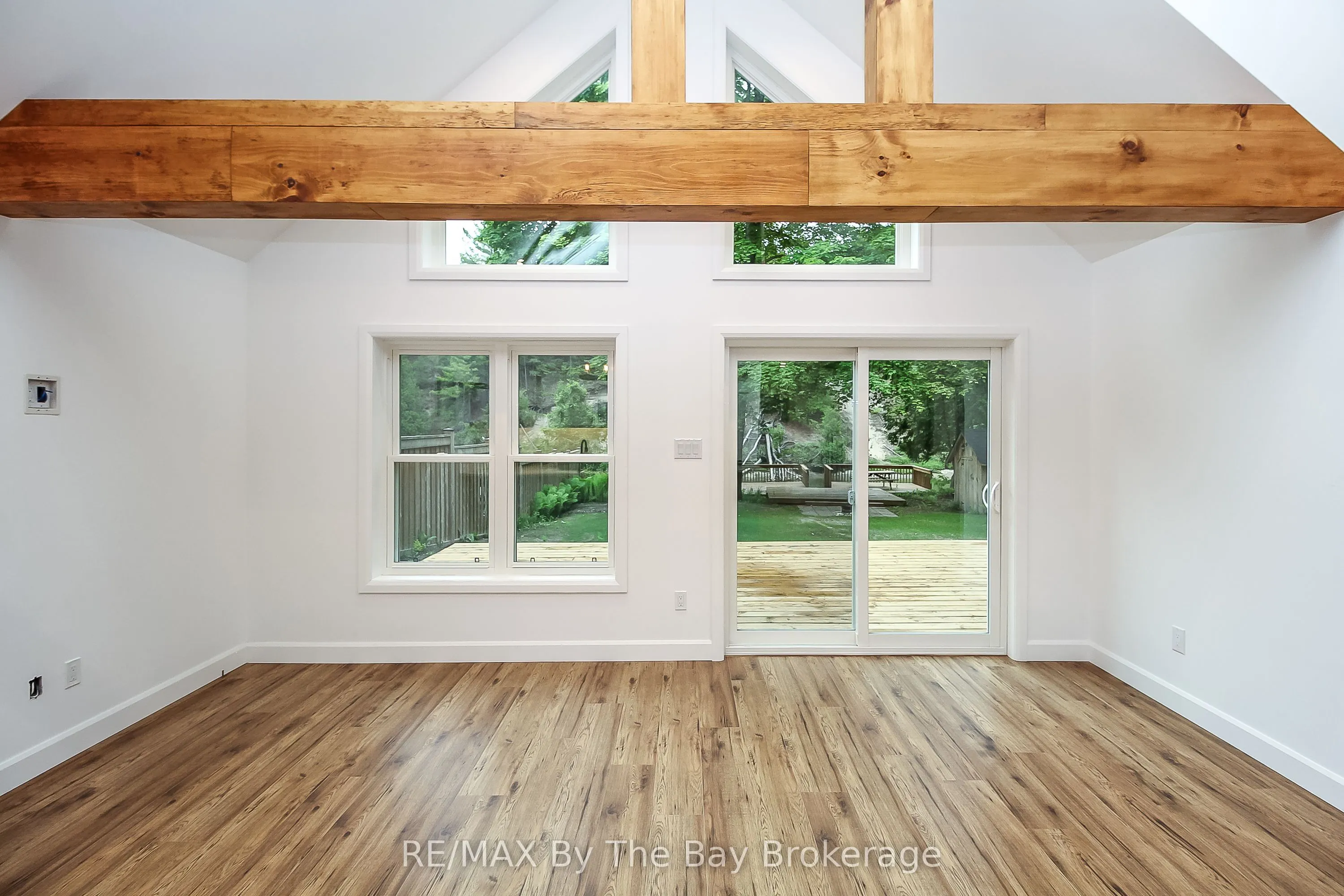 181 KNOX Road E