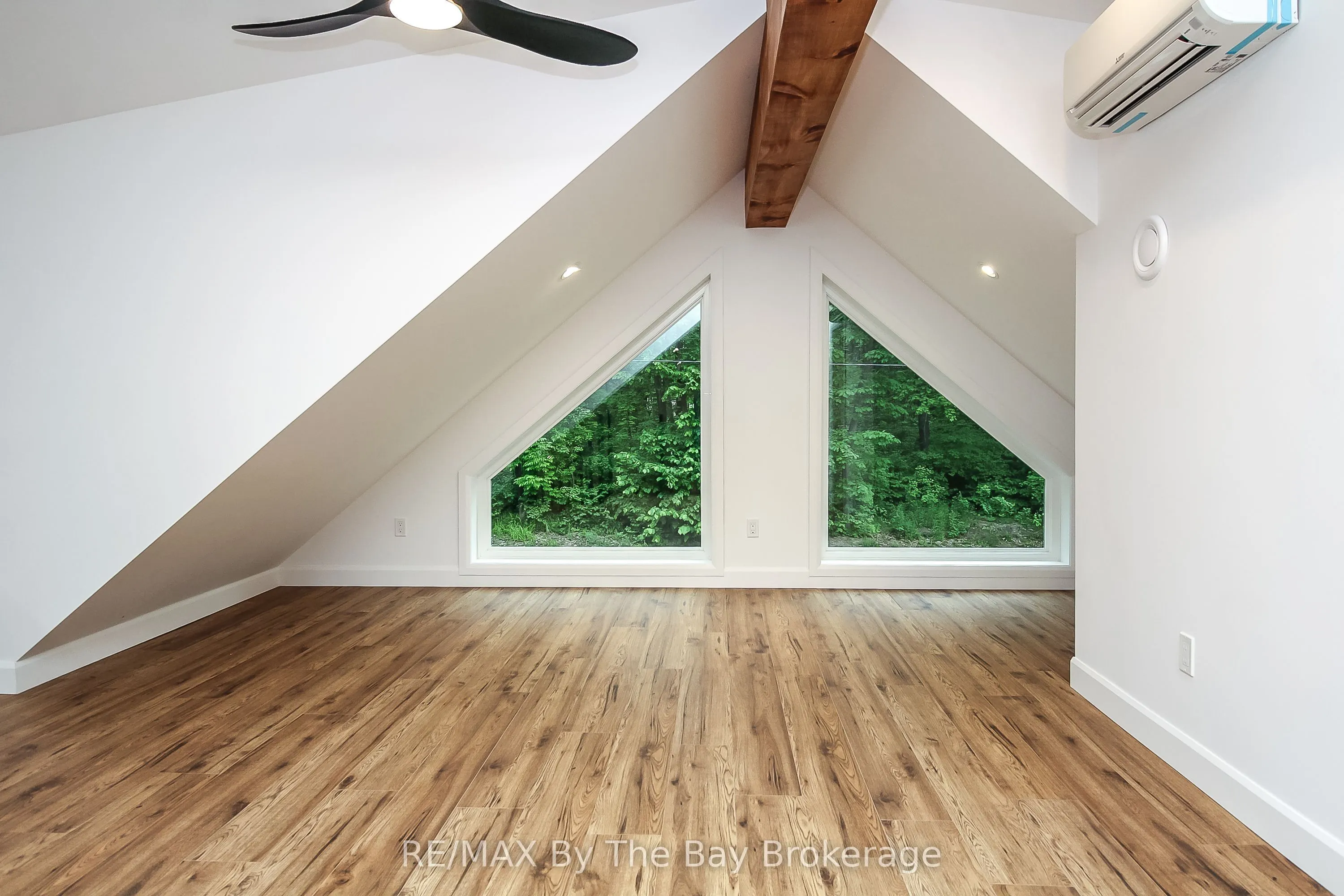 181 KNOX Road E