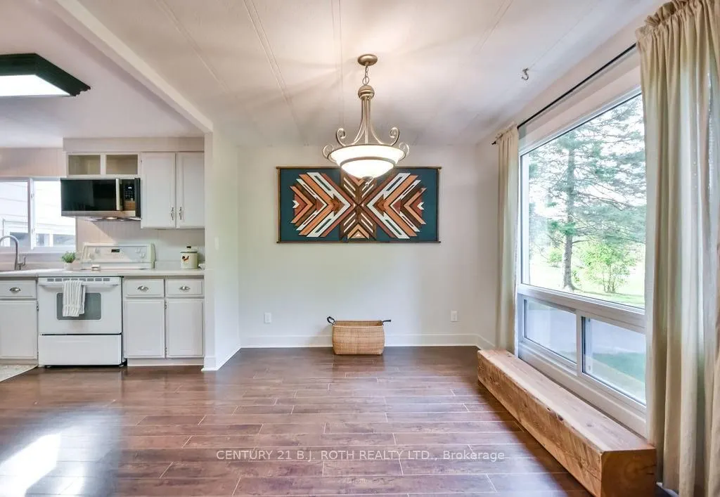2095 DWYER Road