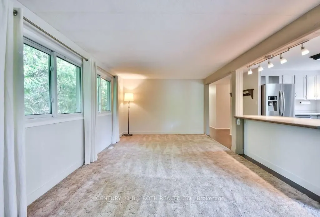 2095 DWYER Road