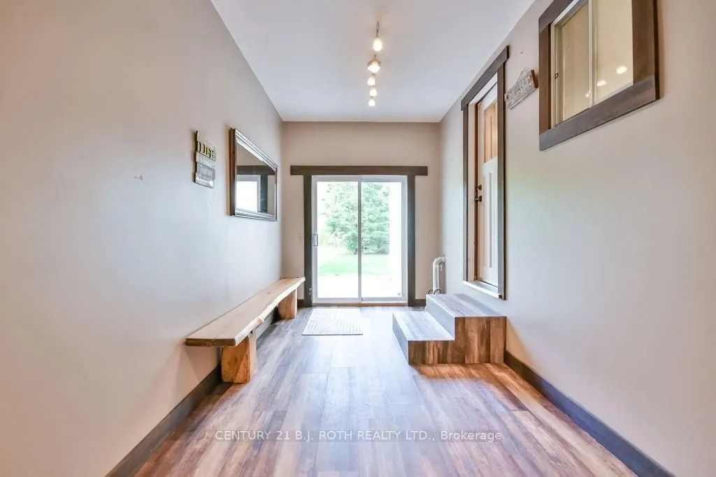 2095 DWYER Road