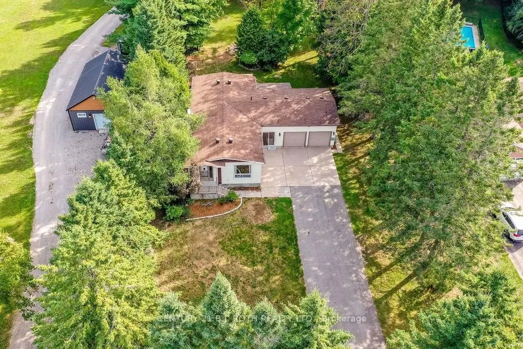 2095 DWYER Road