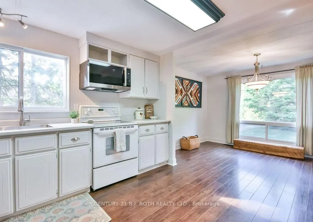 2095 DWYER Road