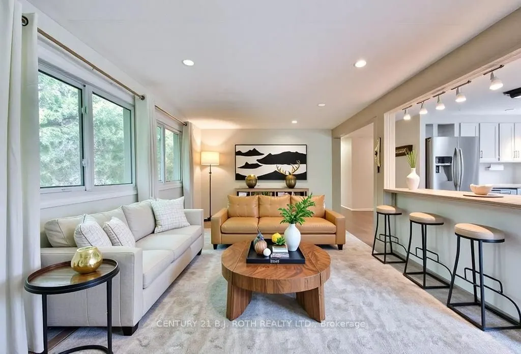2095 DWYER Road