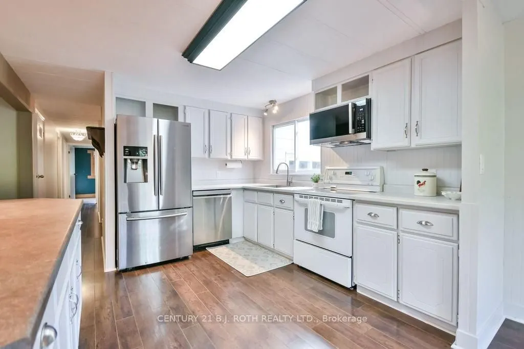 2095 DWYER Road