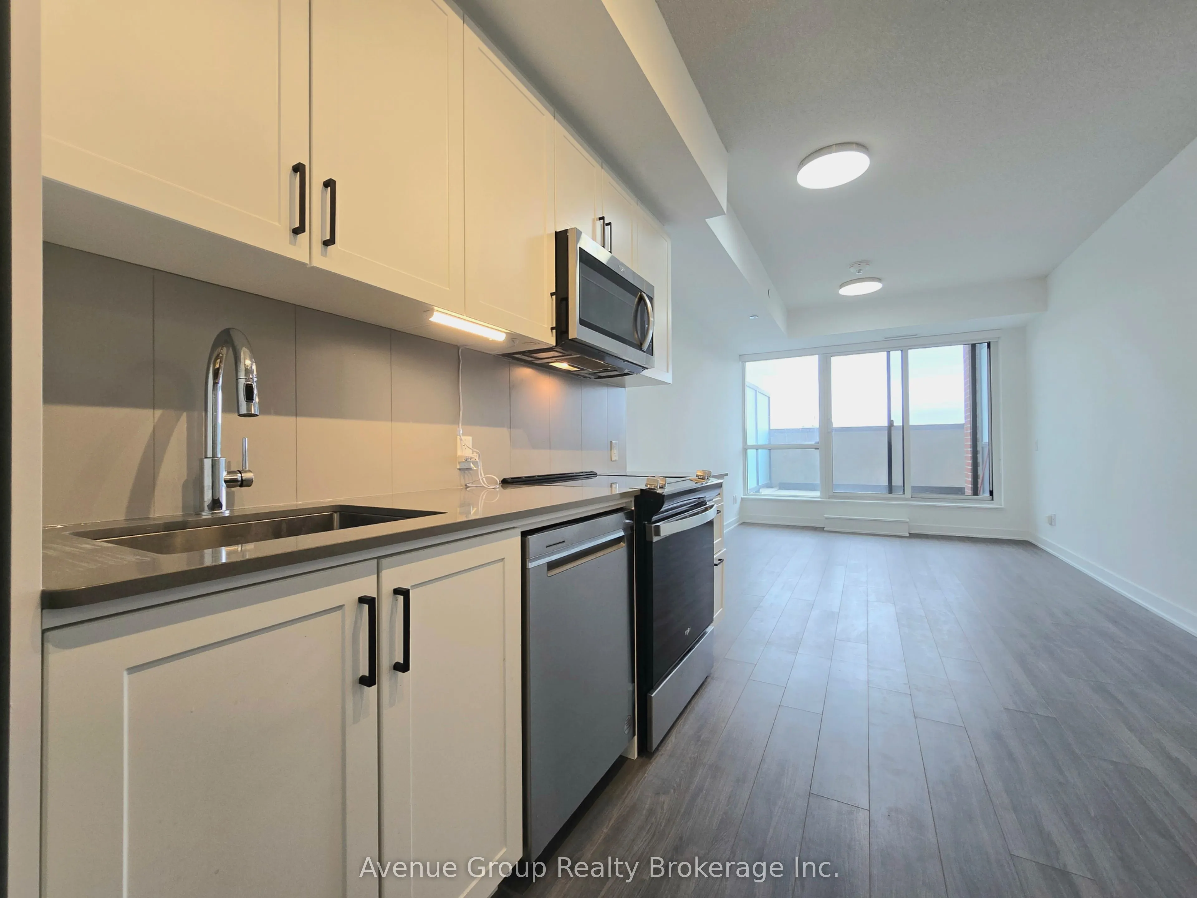 681 Yonge Street, #222