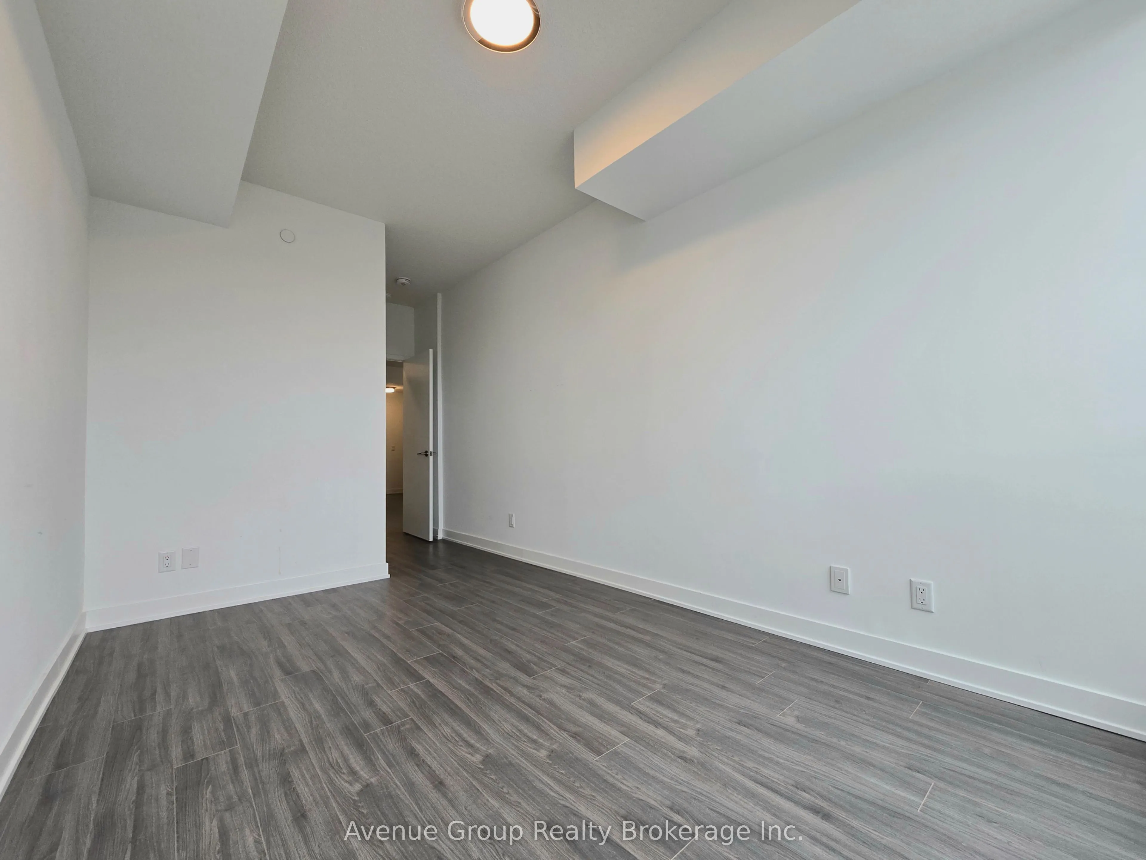 681 Yonge Street, #222