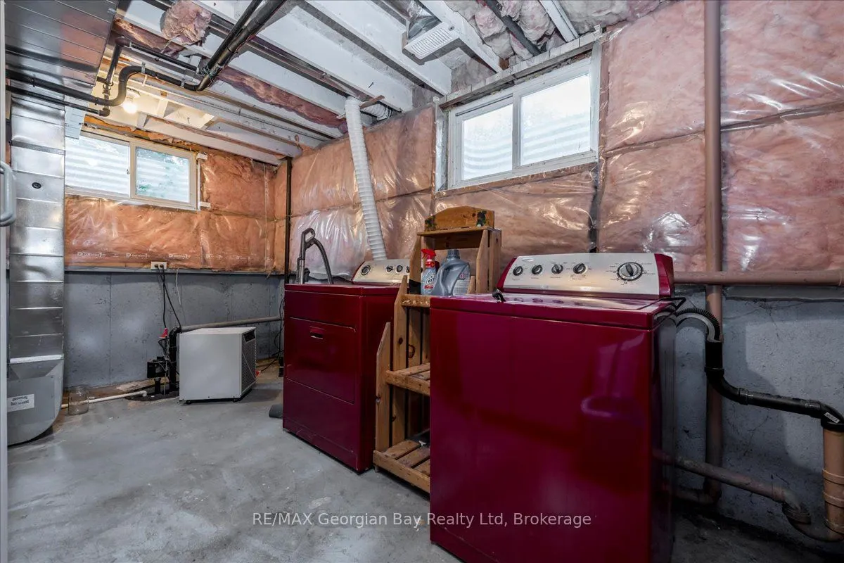 340 Rose Crescent