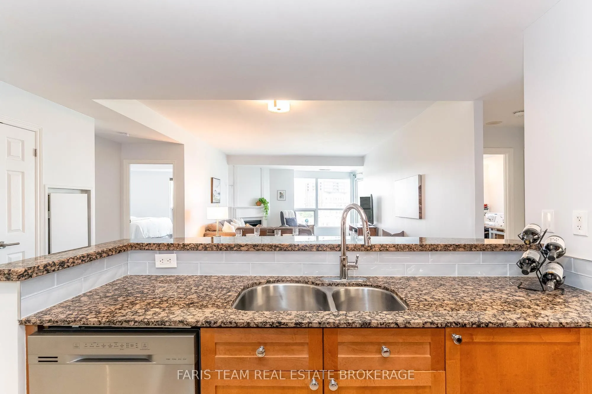 6 Toronto Street, #710