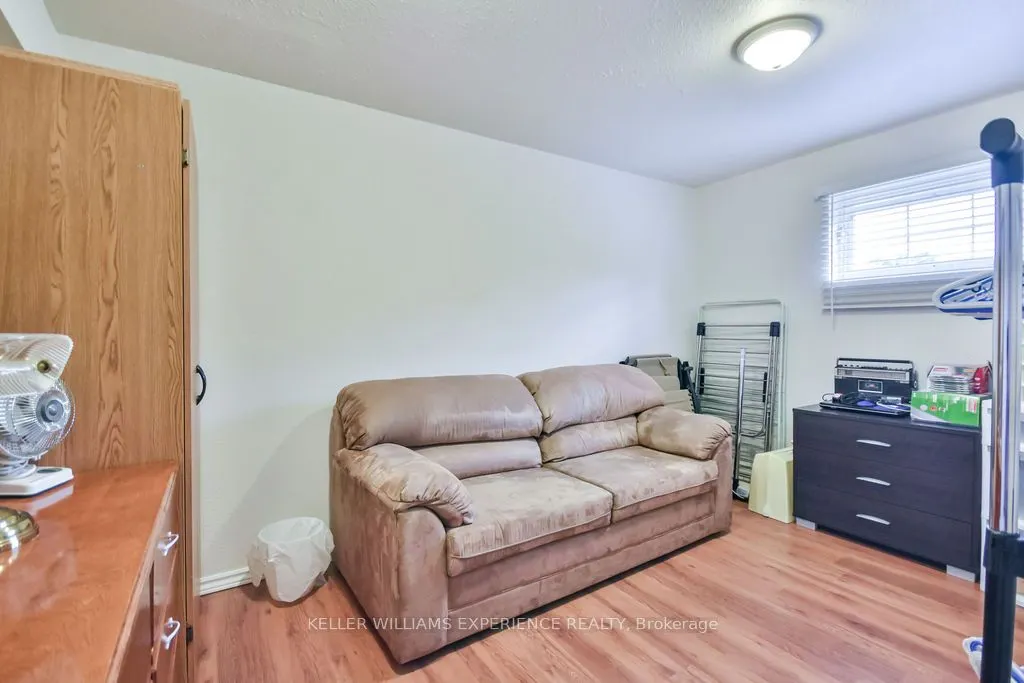 80 Cundles Road E