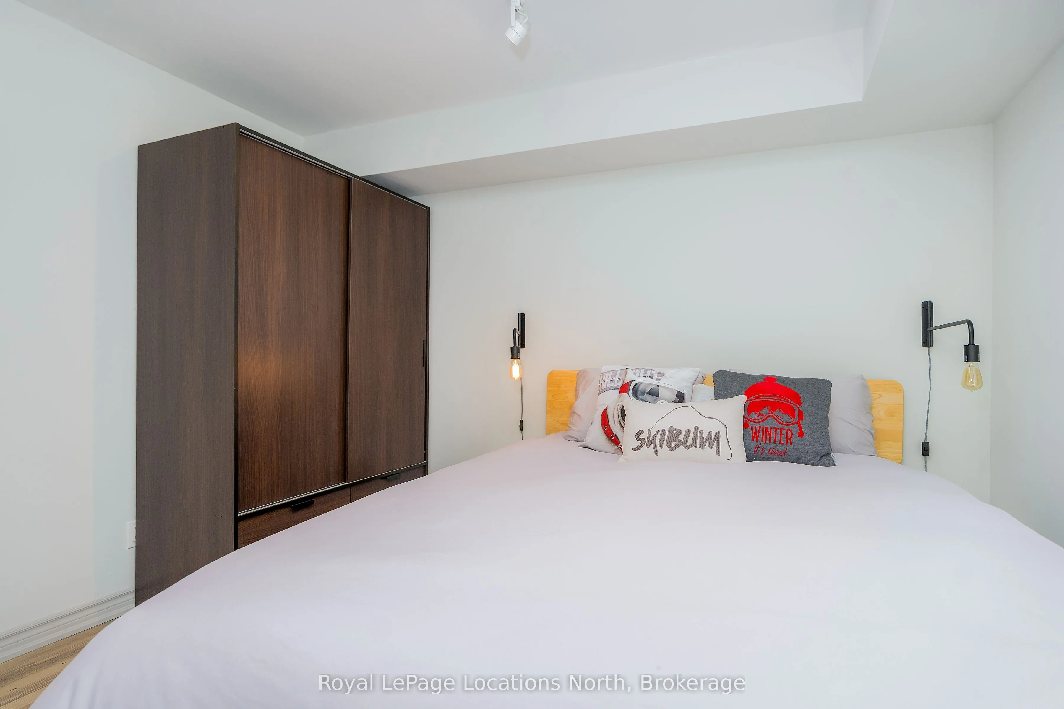 4 Cove Court, #28