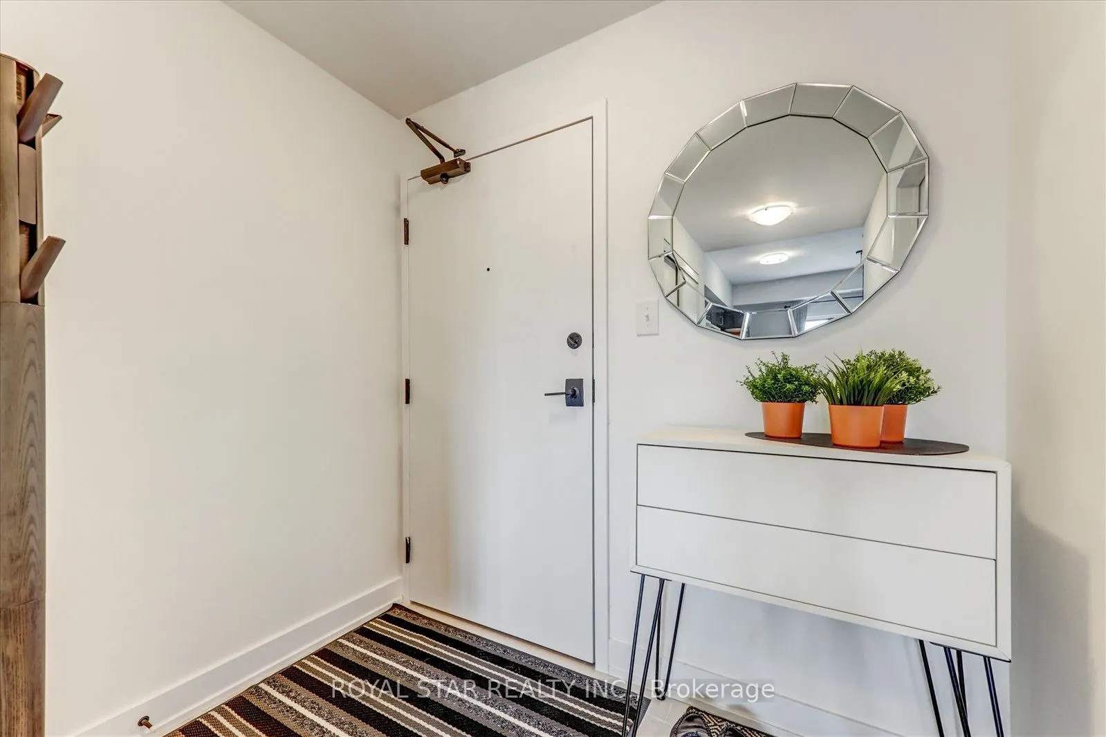 1 Chef Lane, #401
