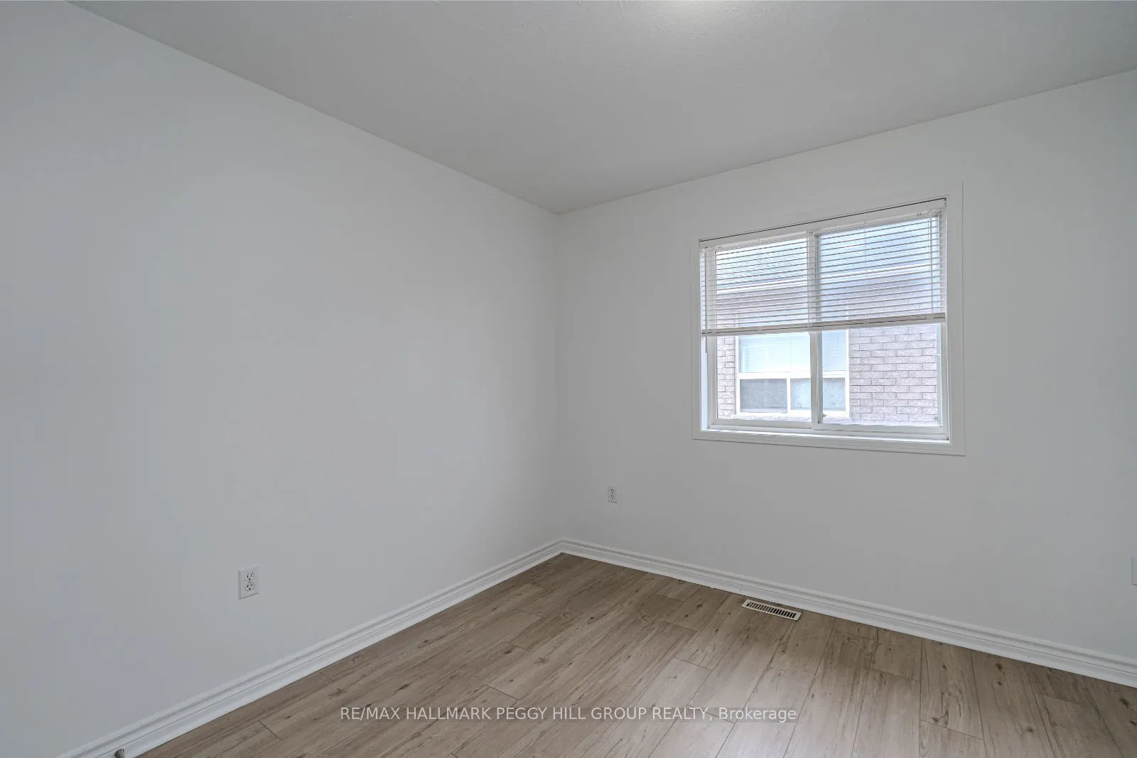 49 Forest Dale Drive, #Upper