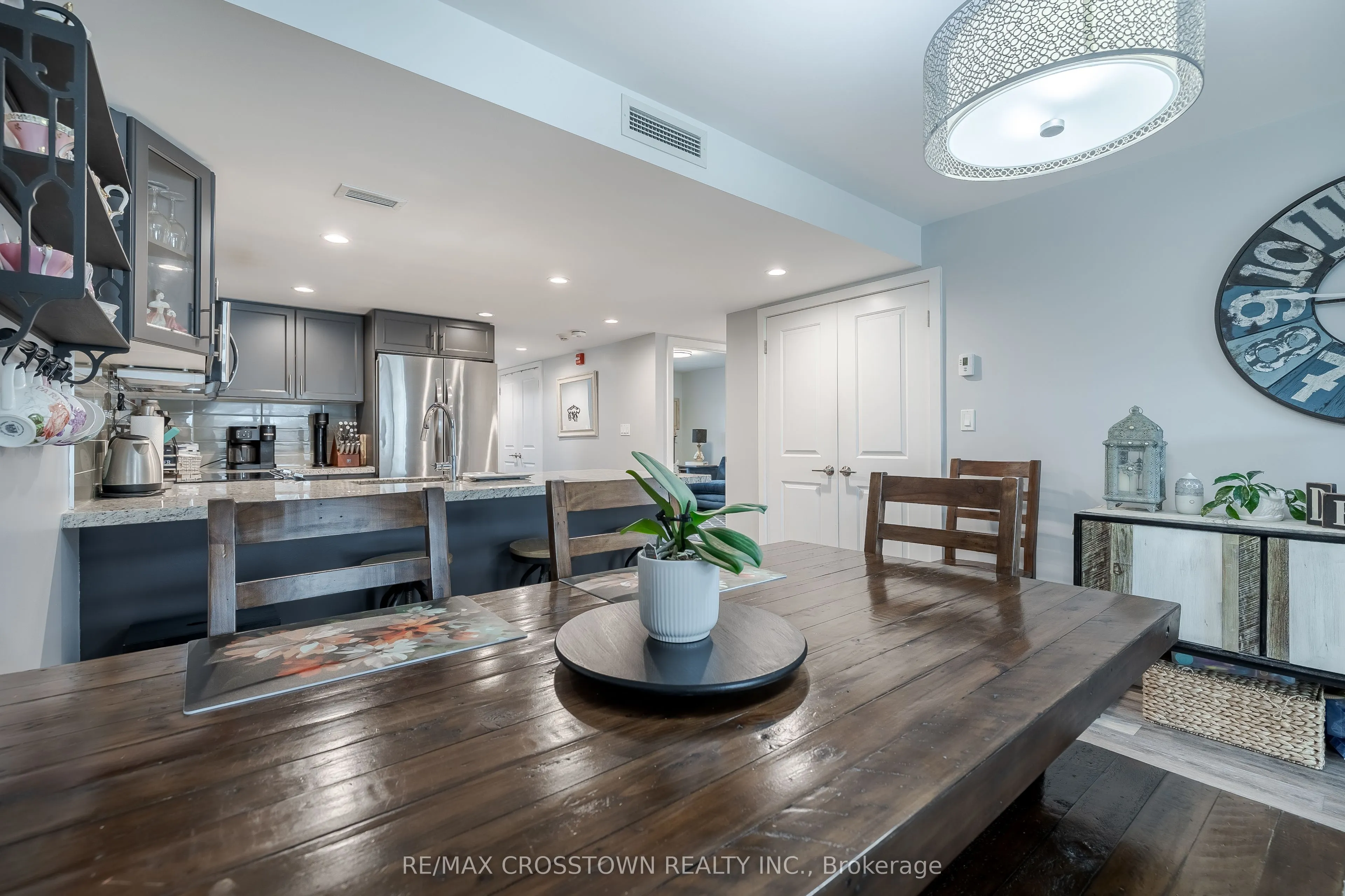 80 HORSESHOE Boulevard #302