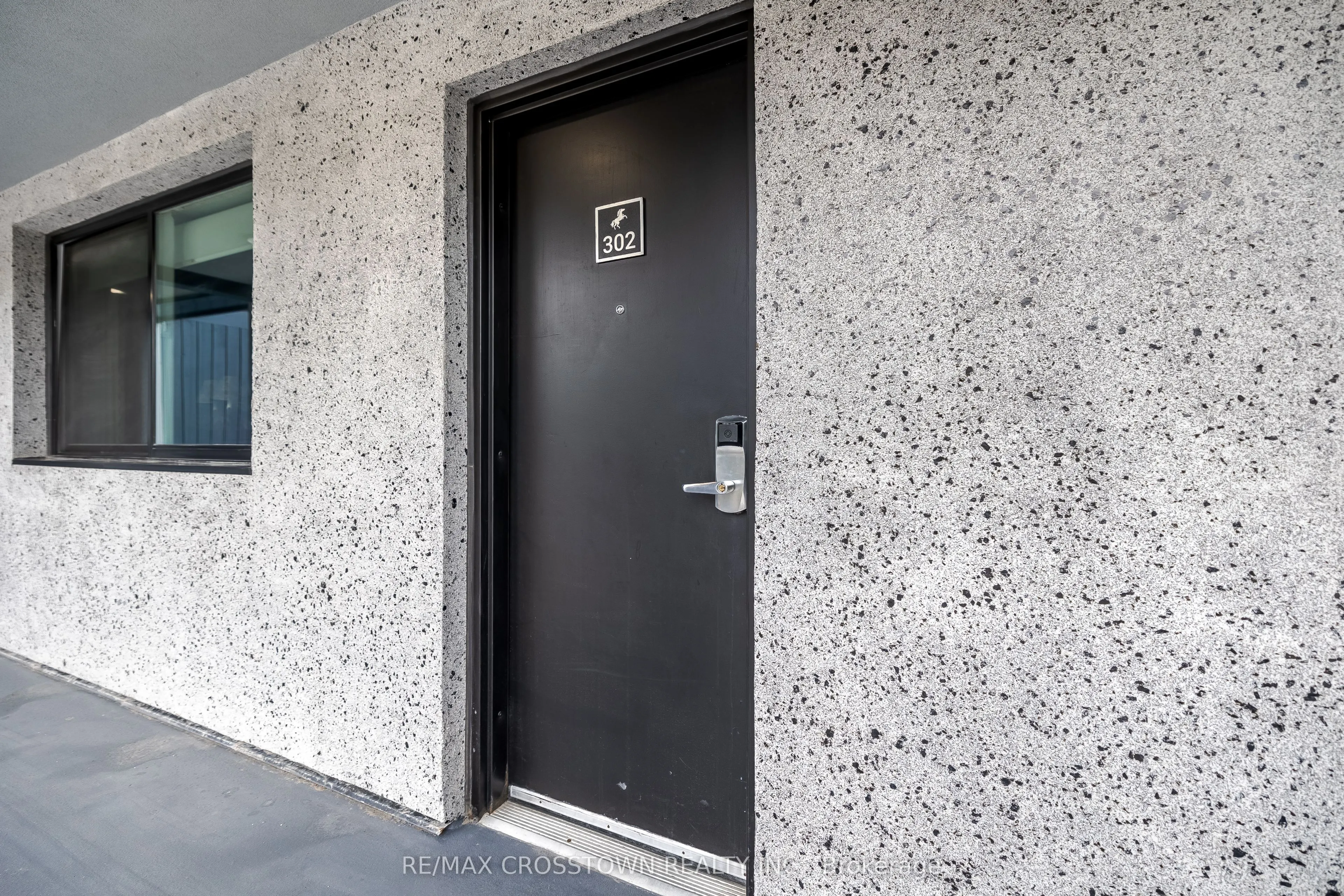 80 HORSESHOE Boulevard #302
