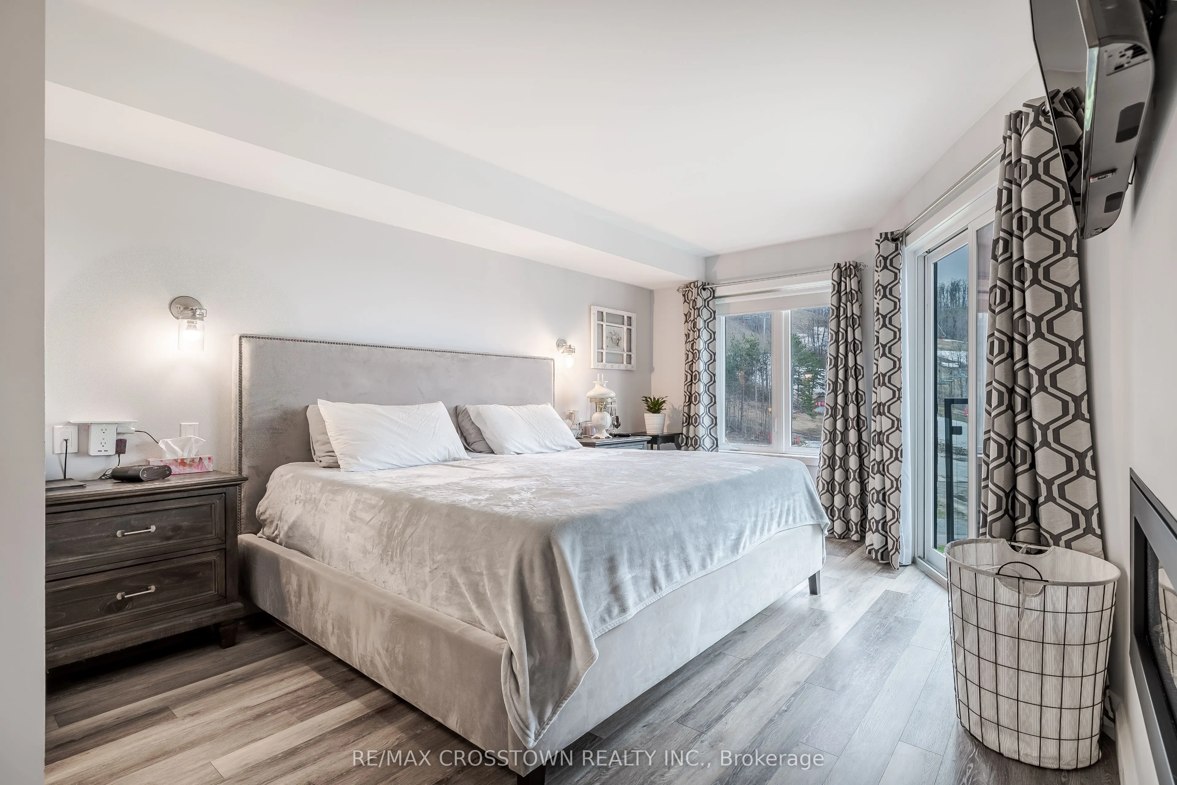 80 HORSESHOE Boulevard, #302