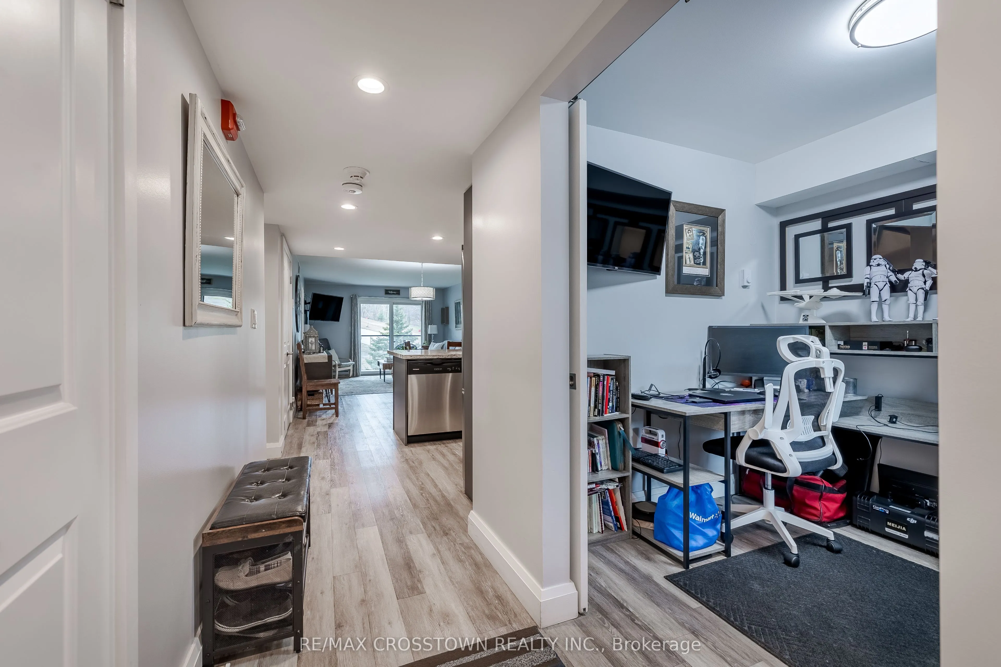 80 HORSESHOE Boulevard #302