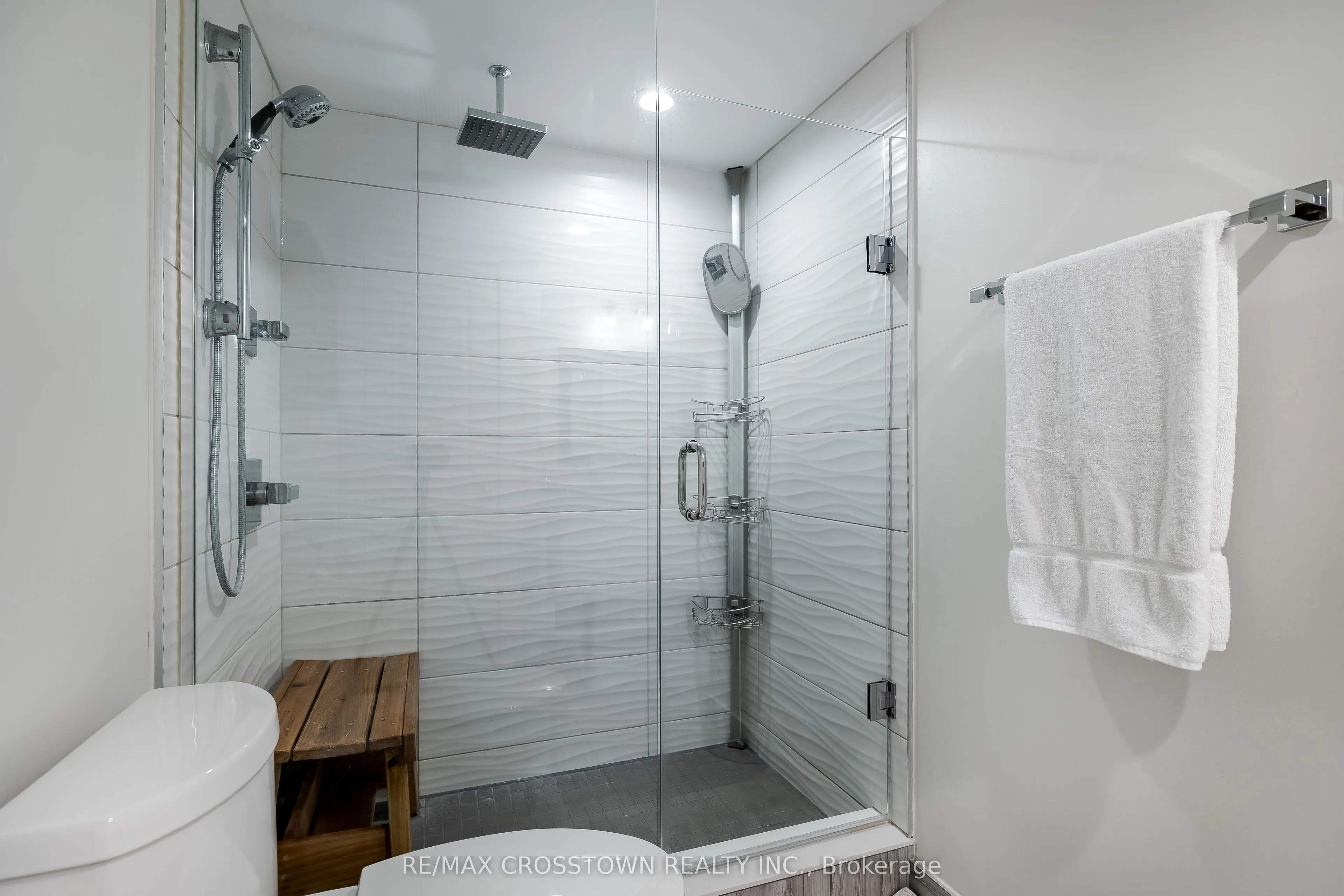 80 HORSESHOE Boulevard, #302