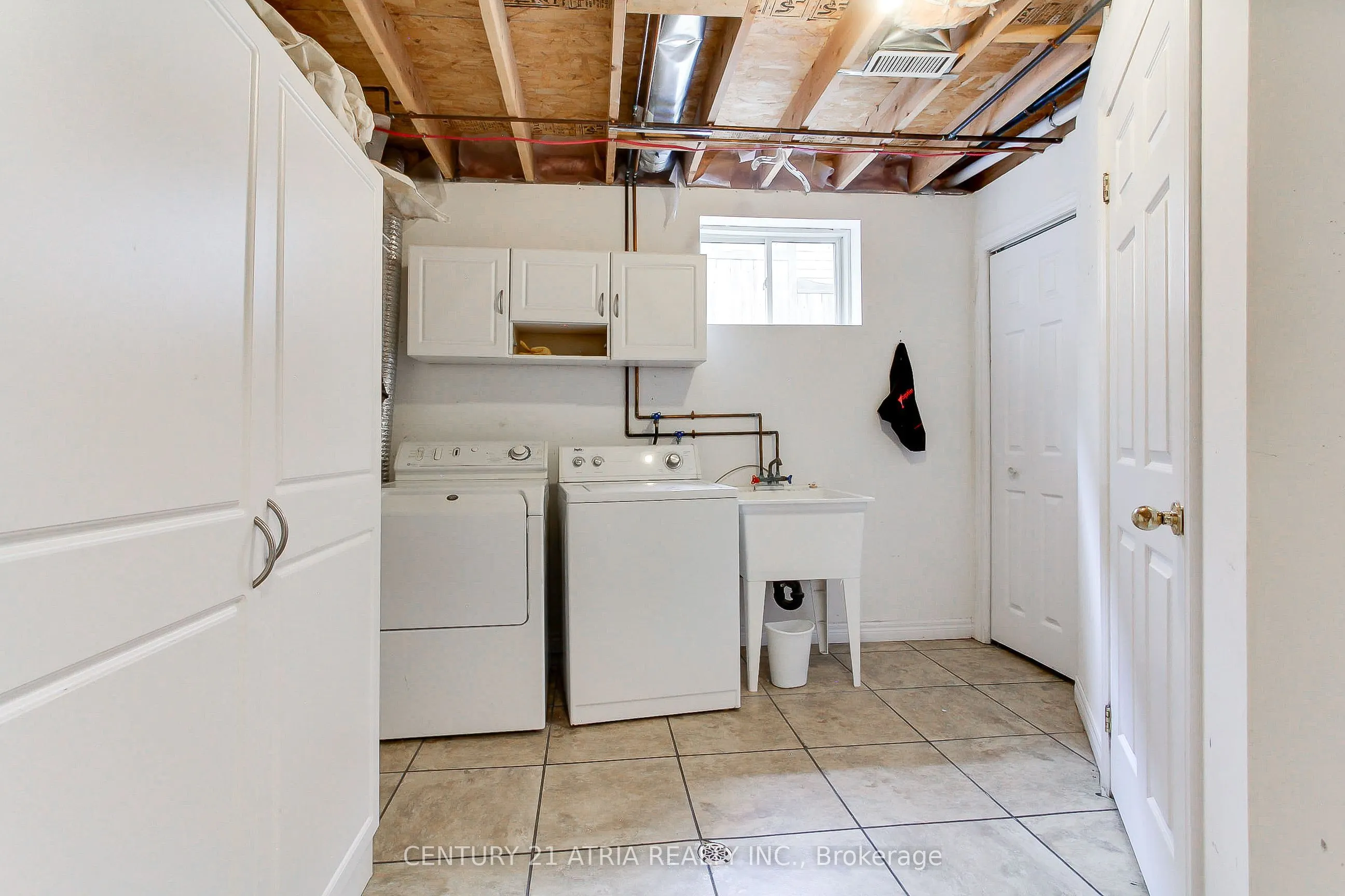 194 Livingstone Street E, #Upper