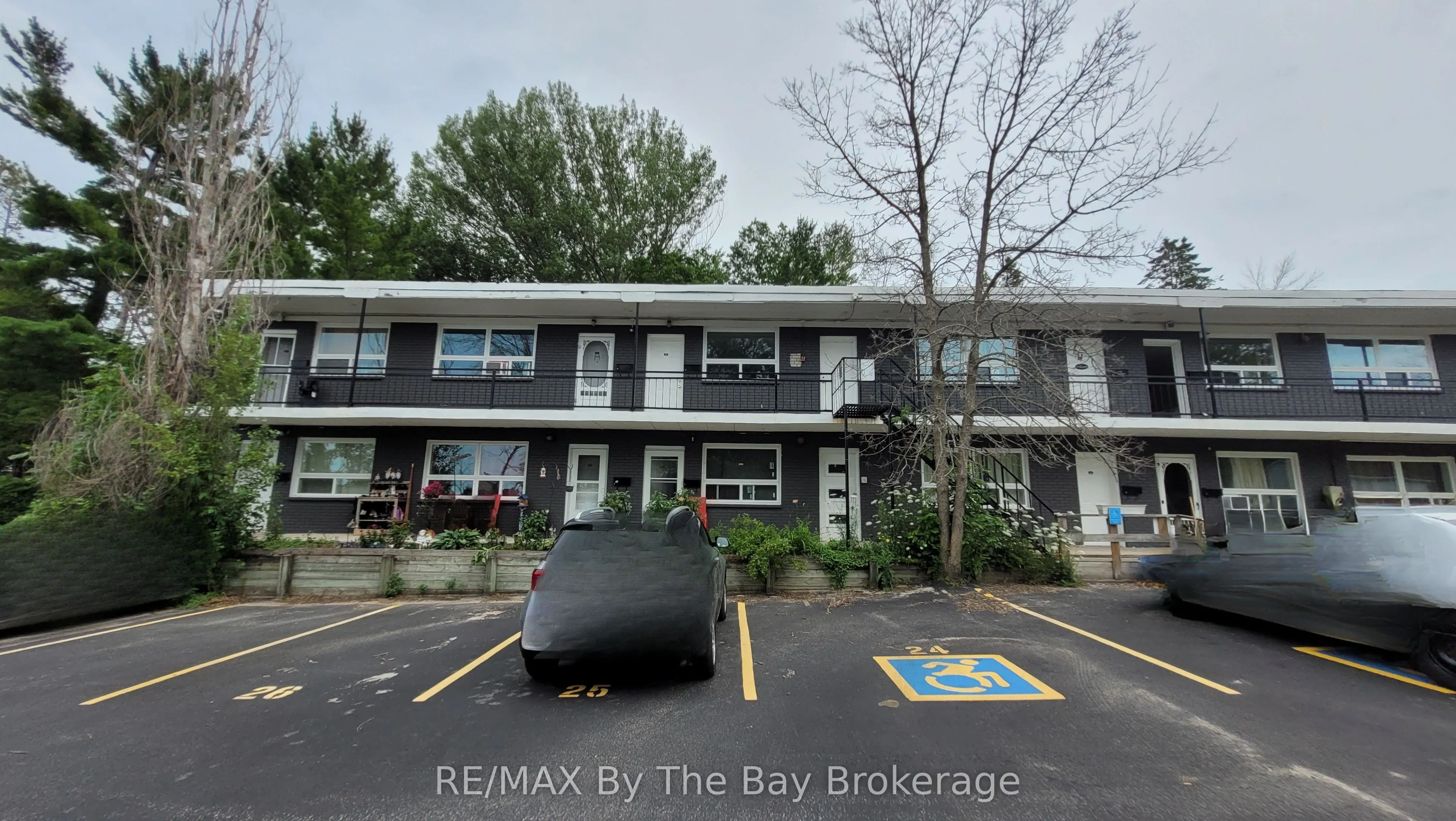 280 RIVER Road E, #B04