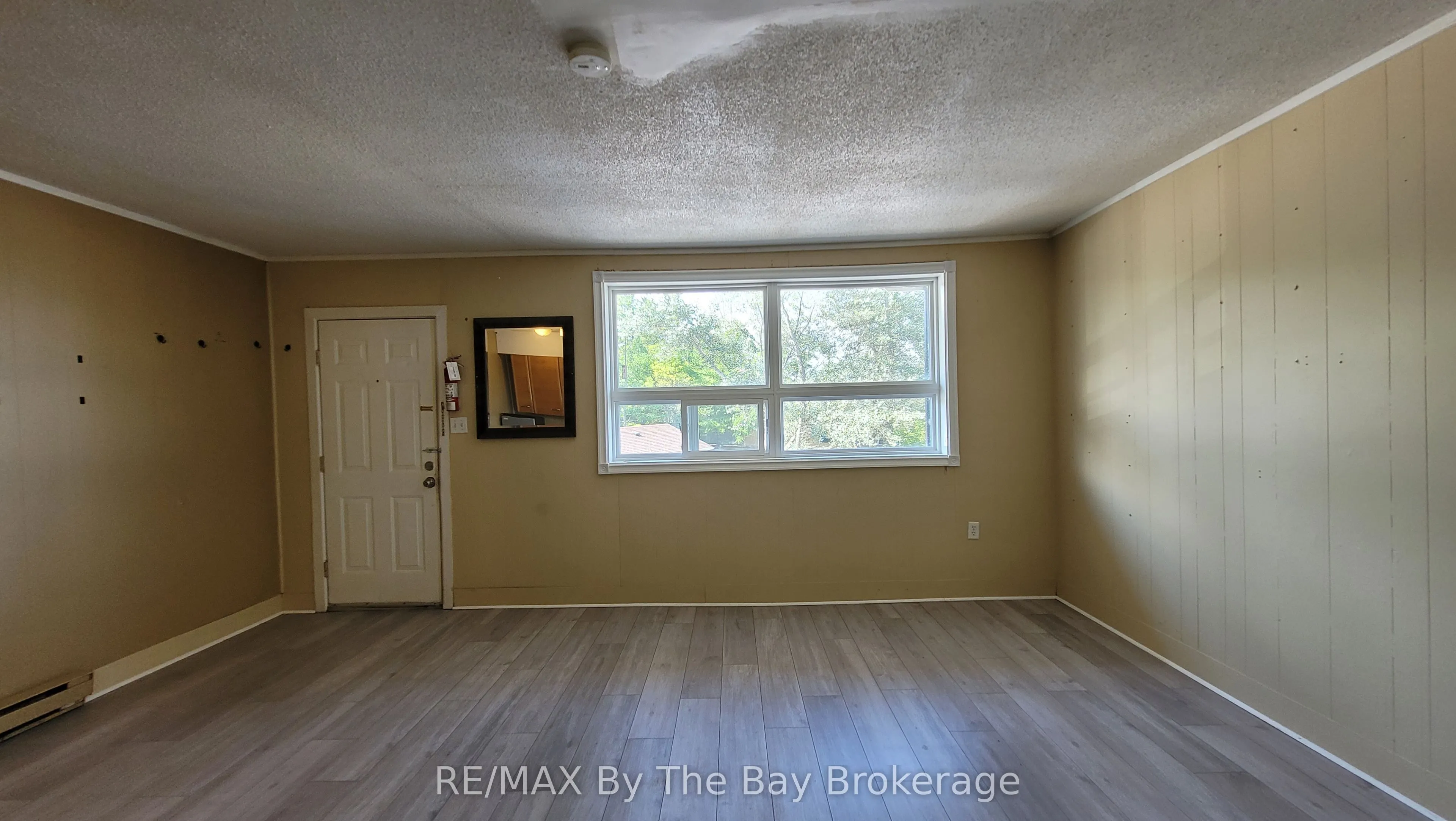 280 RIVER Road E, #B04