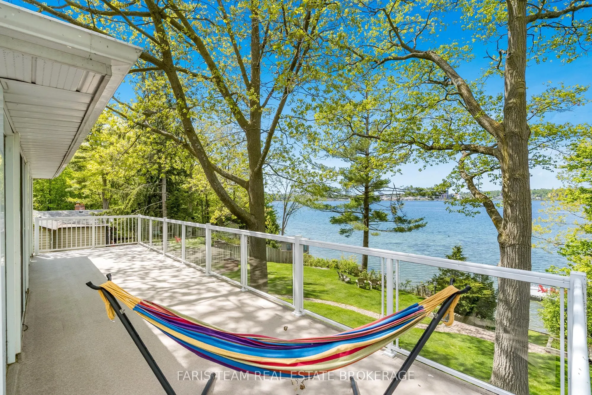 10 White Oaks Road