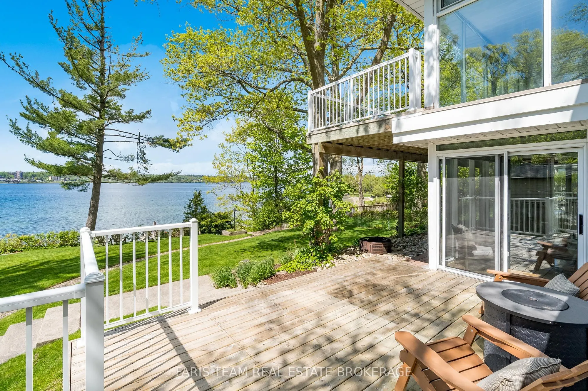 10 White Oaks Road
