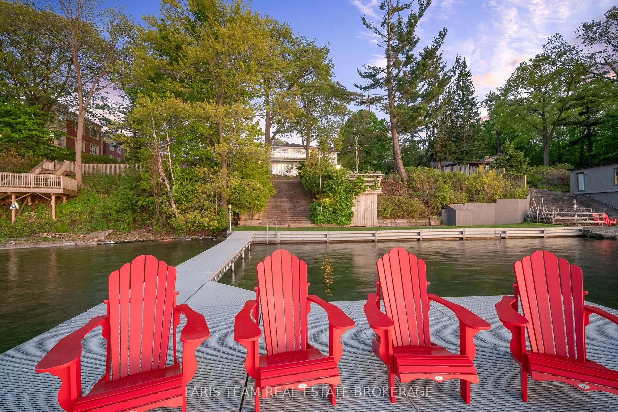 10 White Oaks Road