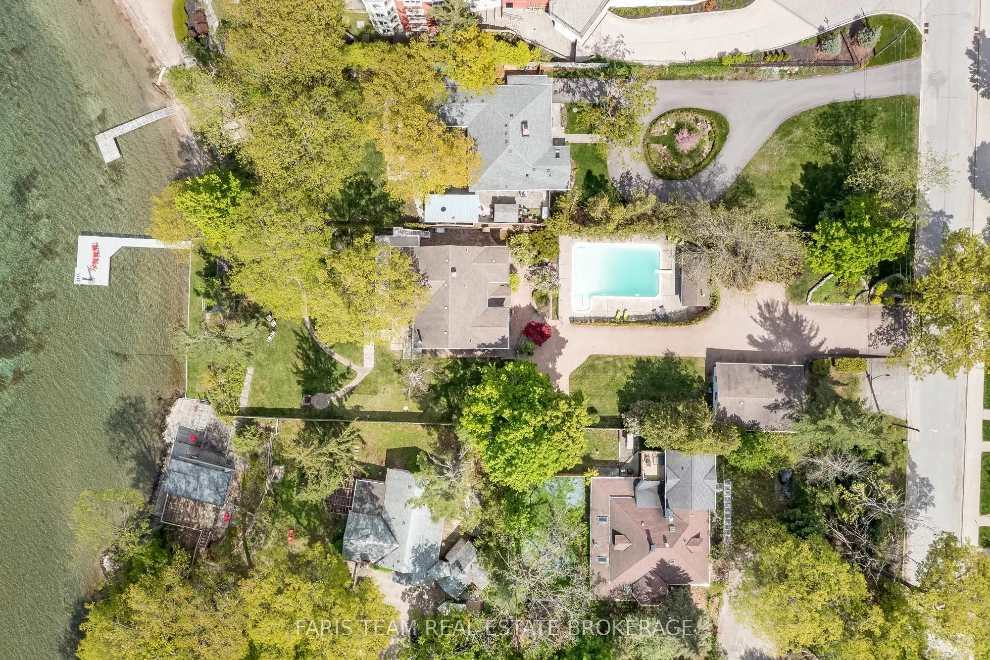 10 White Oaks Road