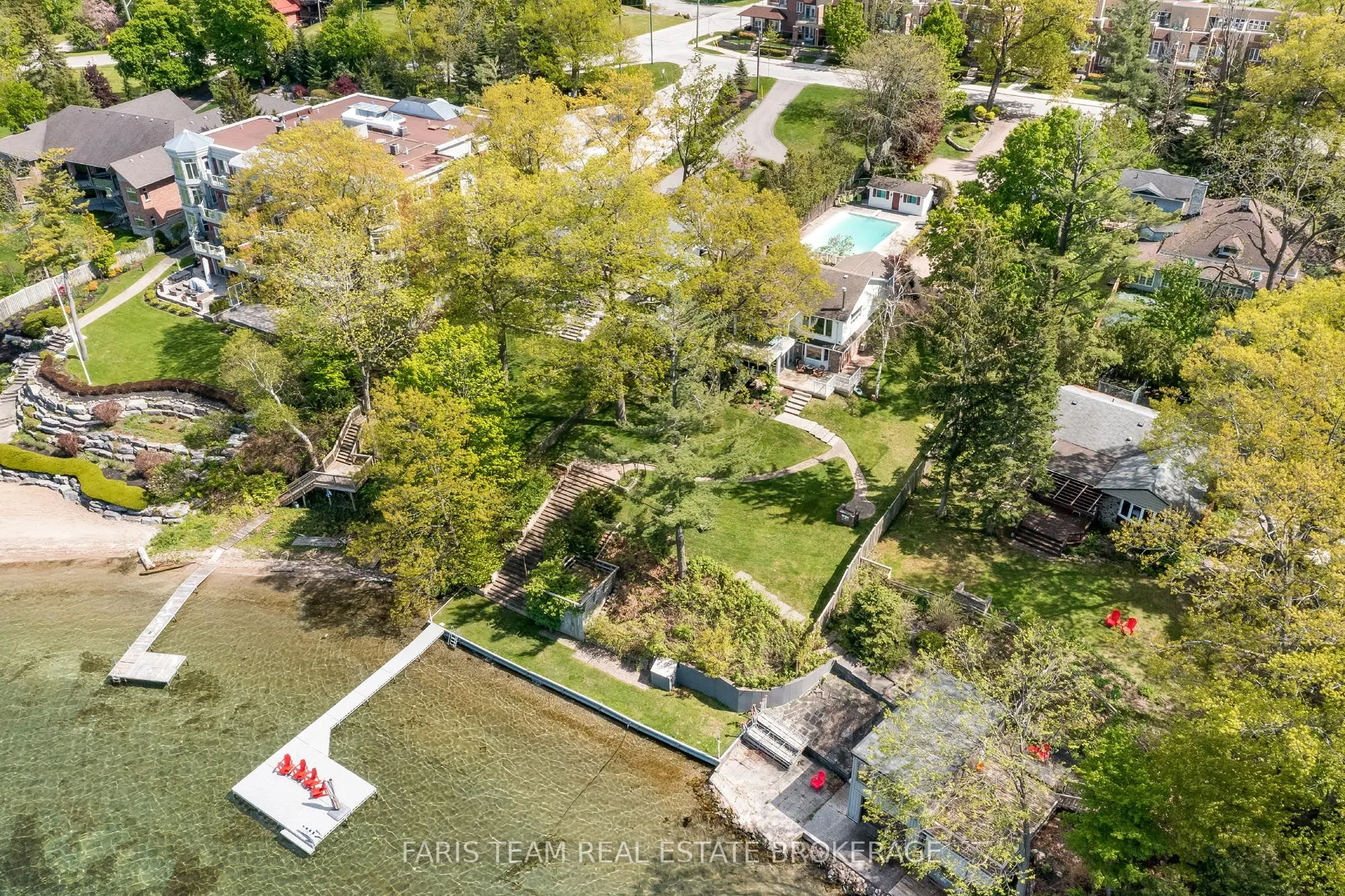 10 White Oaks Road