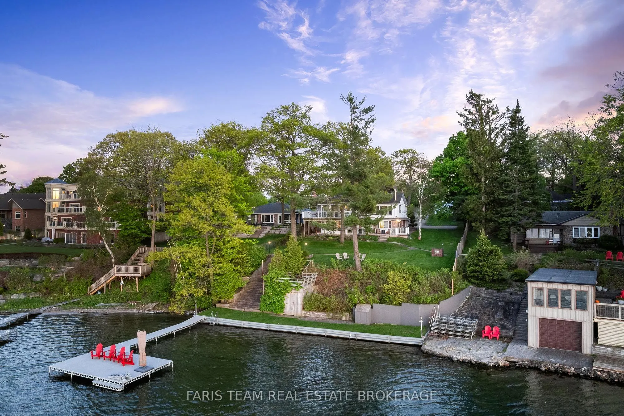 10 White Oaks Road