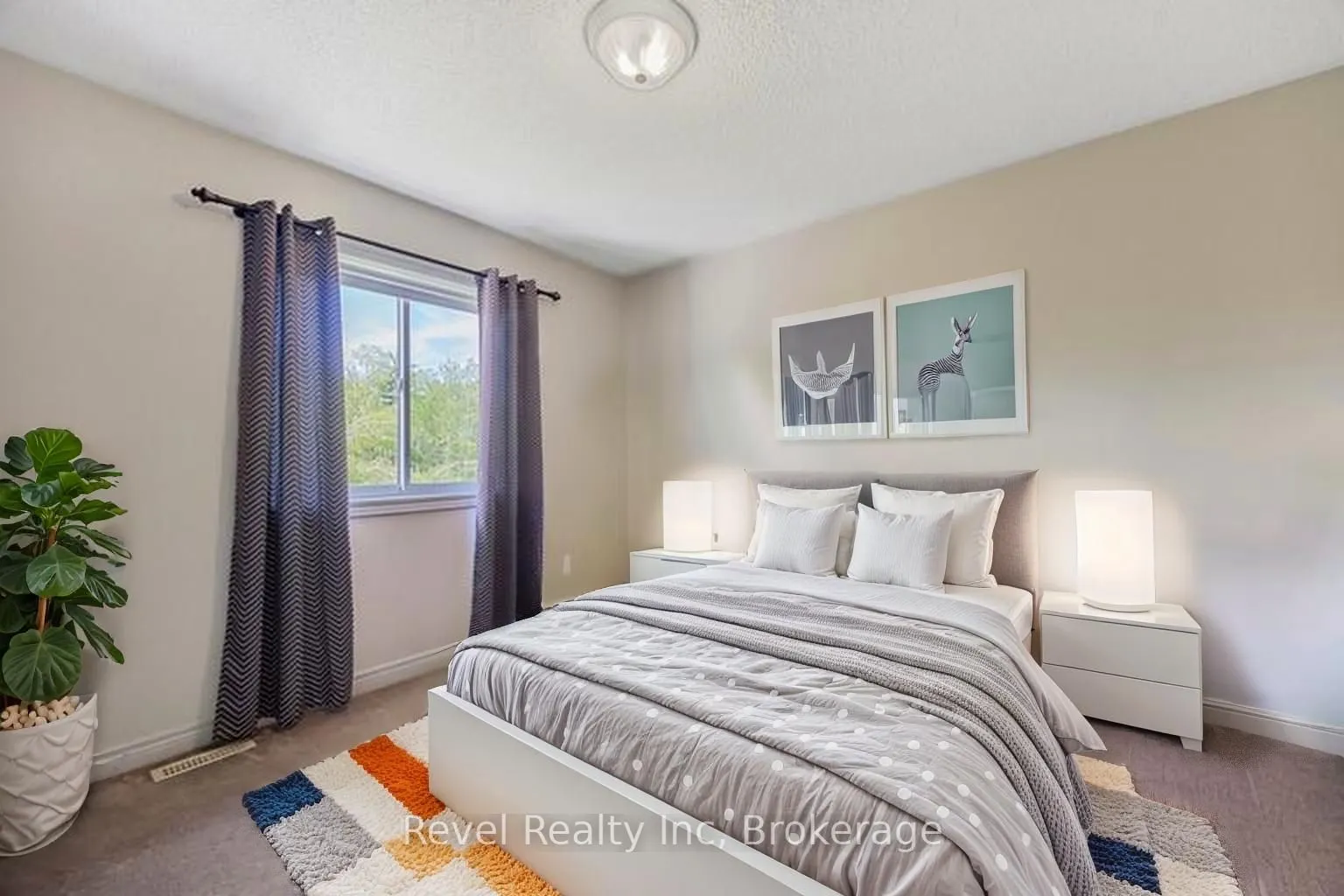 25 Lakewoods Court