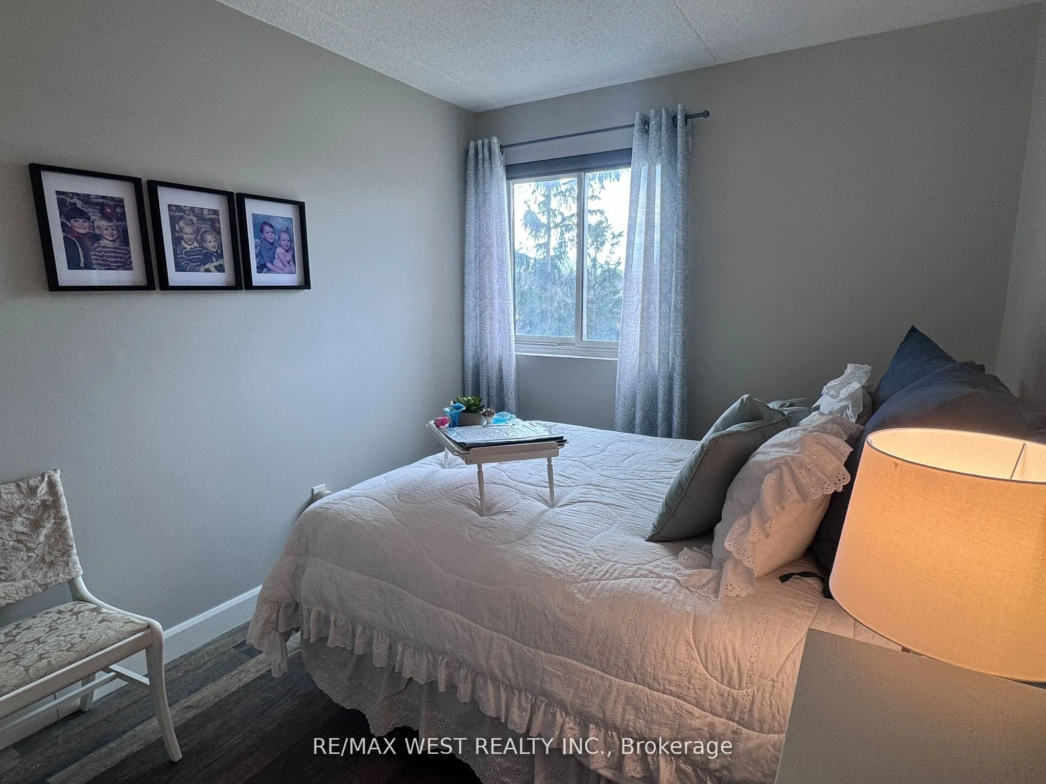 460 Ontario Street, #406