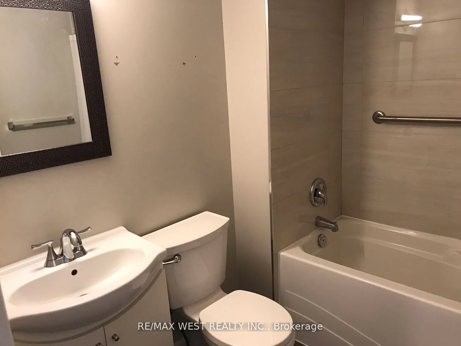 460 Ontario Street, #406