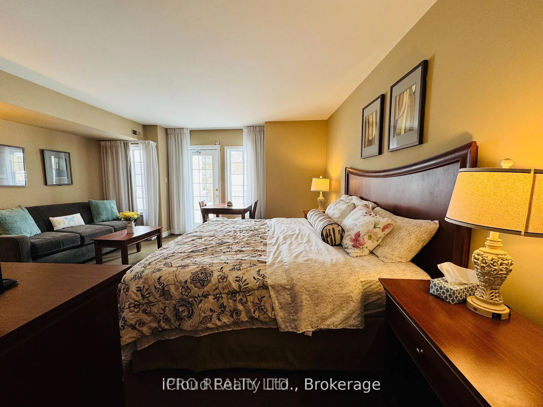 90 Highland Drive, #2076-77