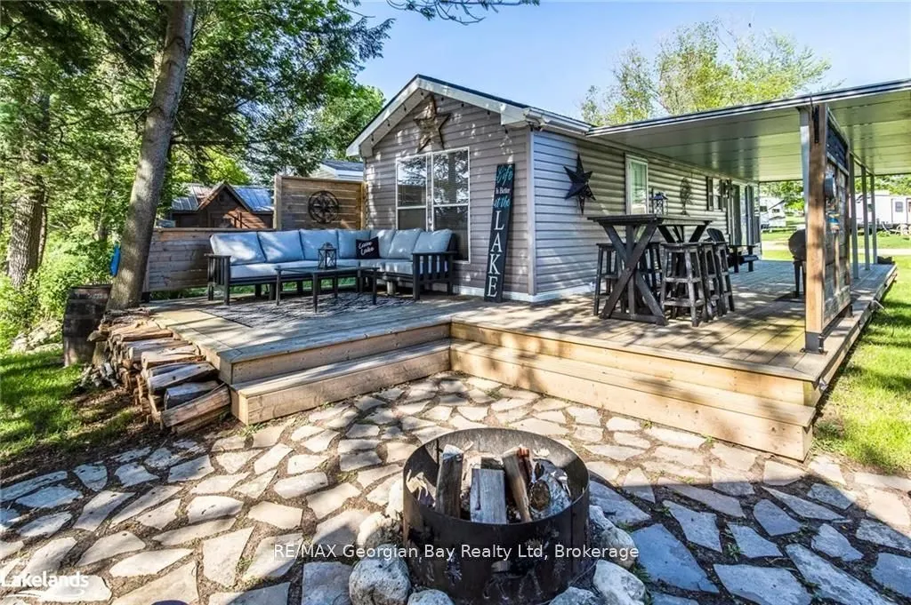 46 LAKESHORE Road